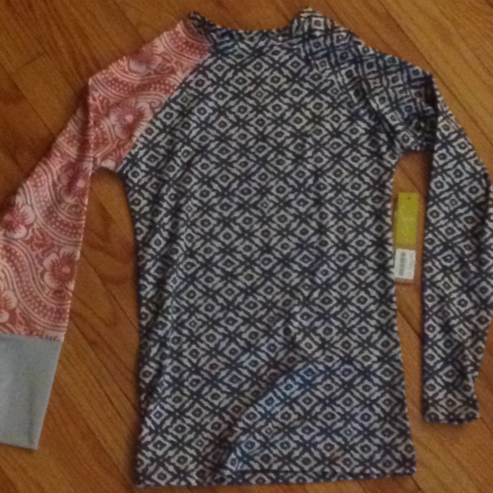 Brand new SEEA Junko Rashguard Women's M